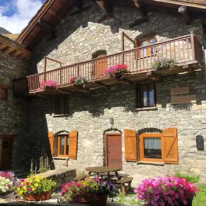 3 Céline 6 Personnes Vieux Village Chalet